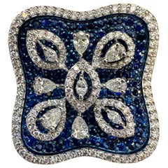 Anillo de Cóctel de Zafiro Azul de 3 Quilates y Diamantes de 2 Quilates en 18 Kilates  Oro blanco 6
