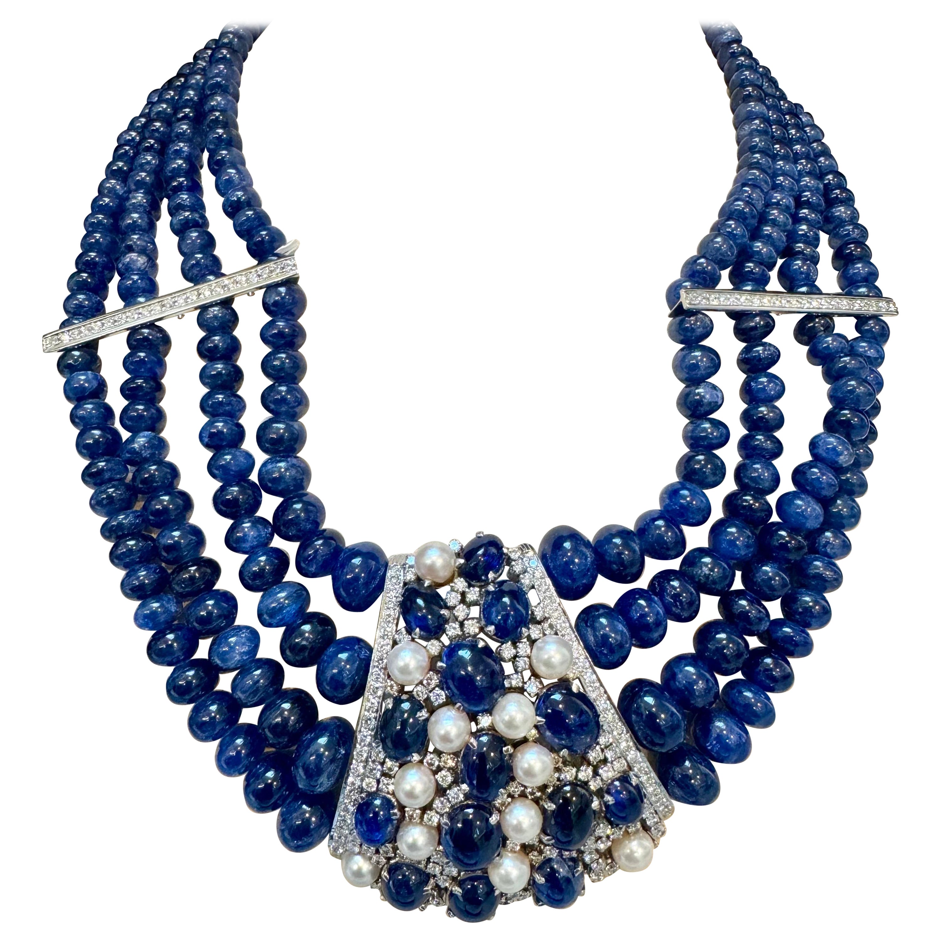 700Ct Sapphire Bead Necklace with cabochon & Diamond Center & Diamond Spacer 18K For Sale