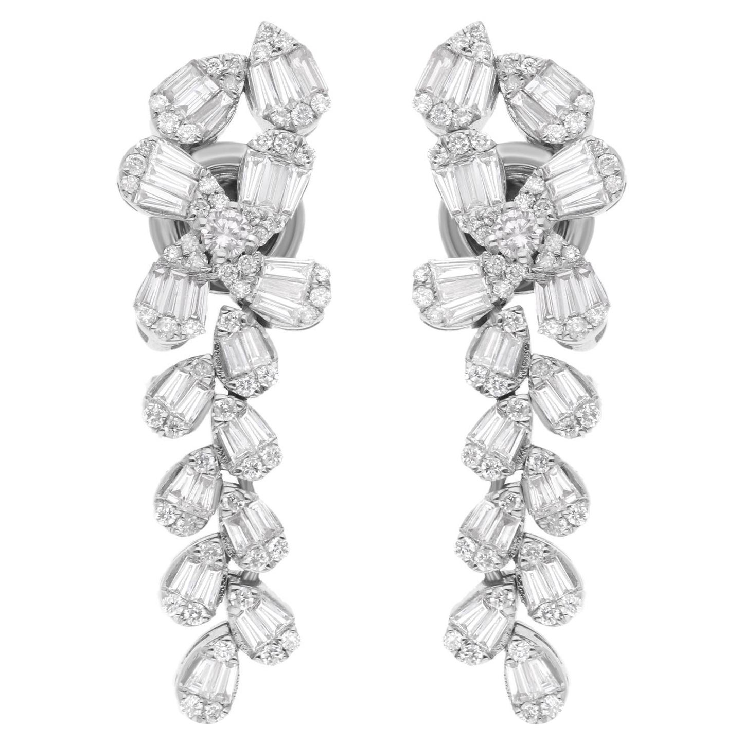 1.15 Ct. Baguette & Round Diamond Dangle Earrings 18 Karat White Gold Jewelry For Sale