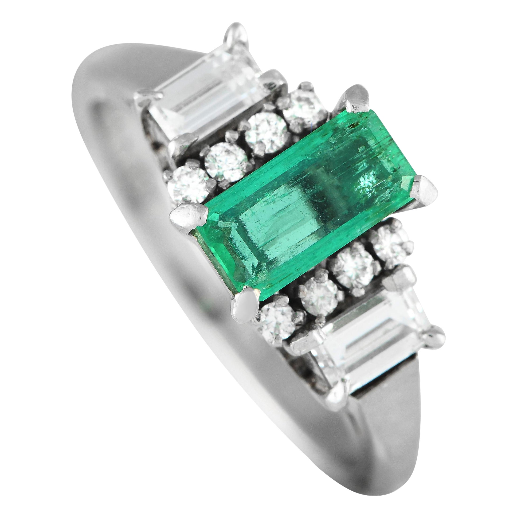 Platinum 0.49ct Diamond and Emerald Art Deco Ring MF12-021324 For Sale