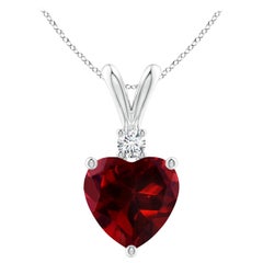 Colgante de granate natural en forma de corazón de 1,85 ct con diamante en platino