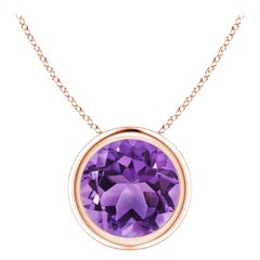 Colgante solitario de amatista natural redonda de 1,7 ct con bisel en oro rosa de 14 quilates