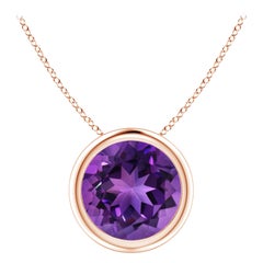 Colgante solitario de amatista natural redonda de 1,7 ct con bisel en oro rosa de 14 quilates