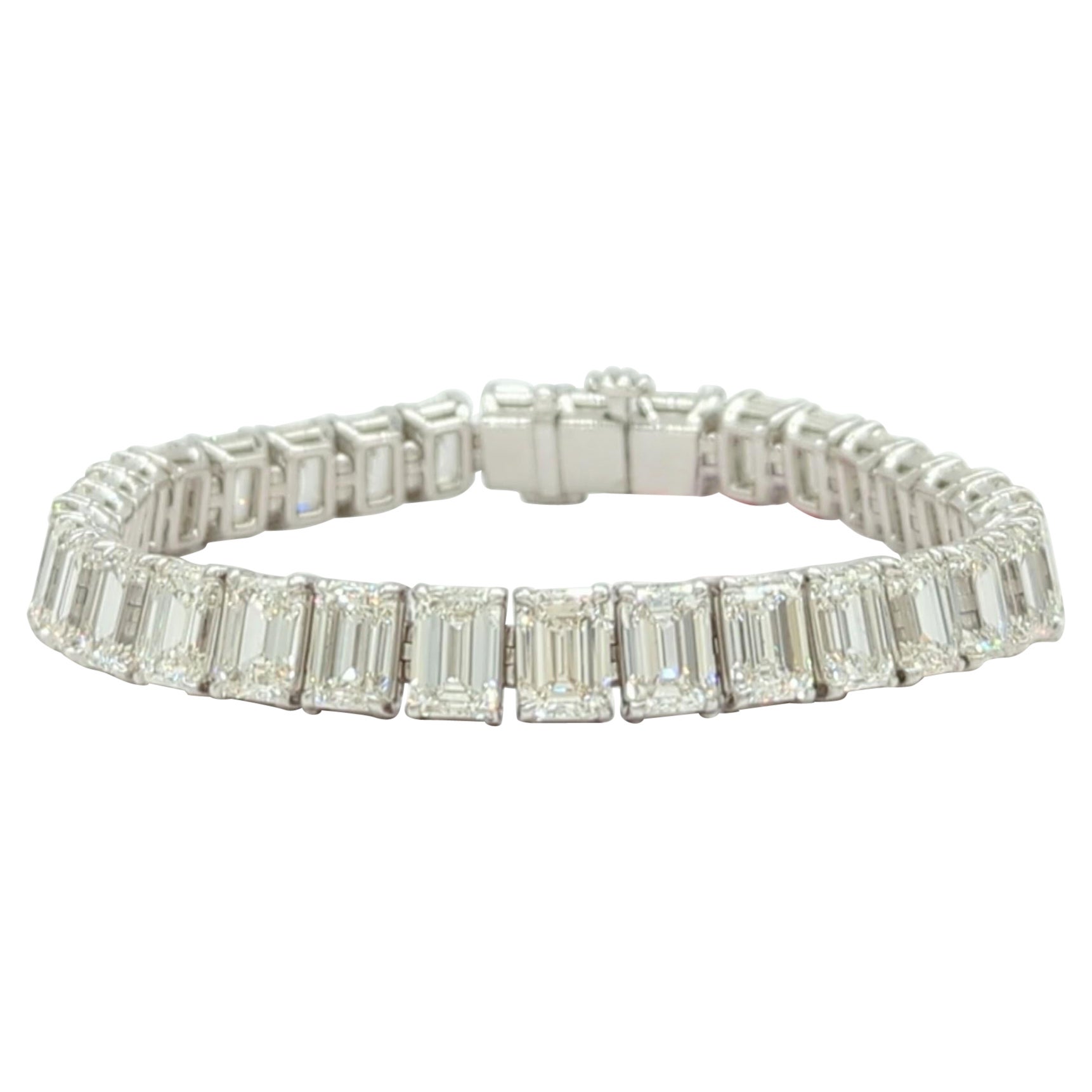 GIA Bracelet en or blanc 18 carats avec diamant taille émeraude de 1 carat chacun