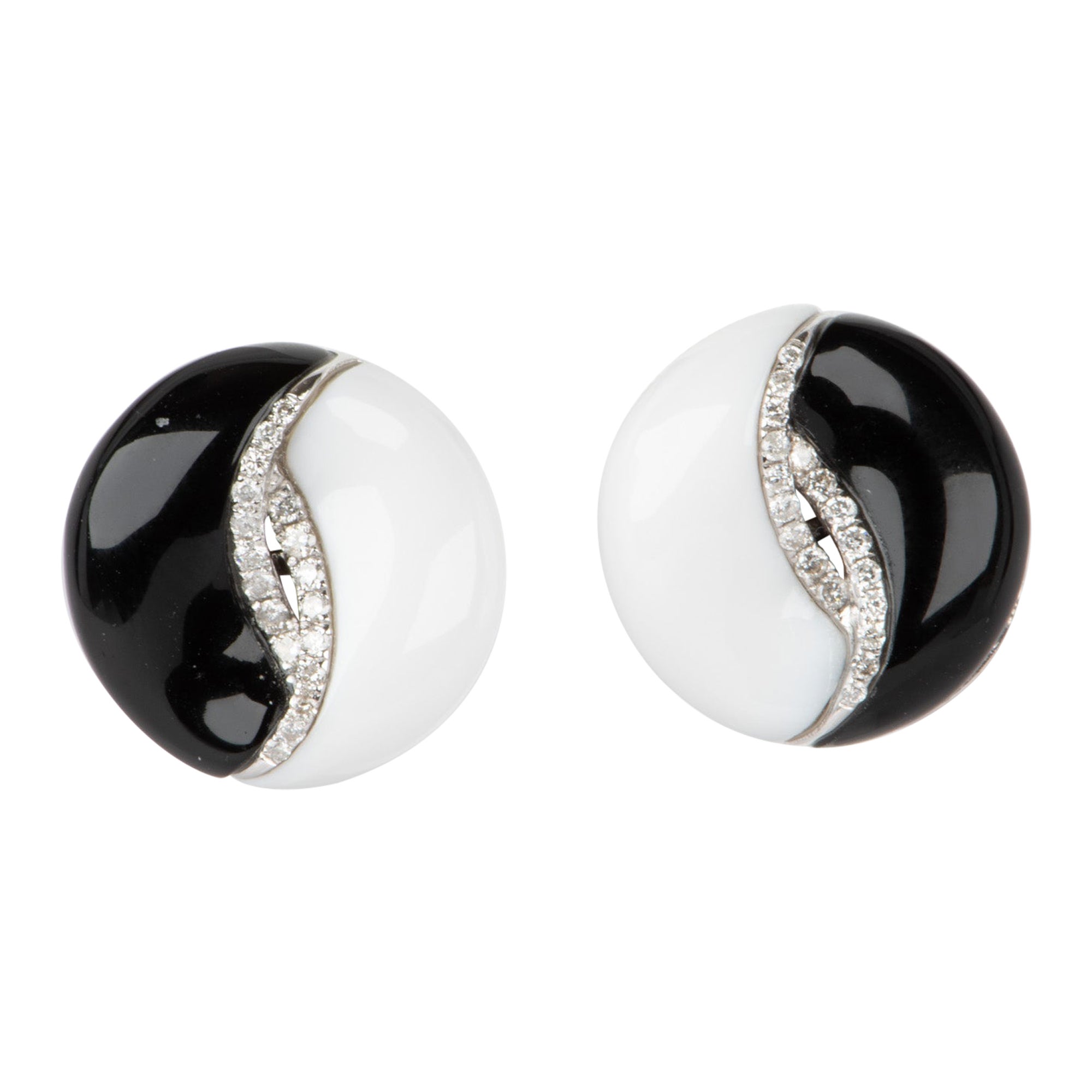 14K White Gold Black and White Onyx Earrings with Diamond R3216 For Sale