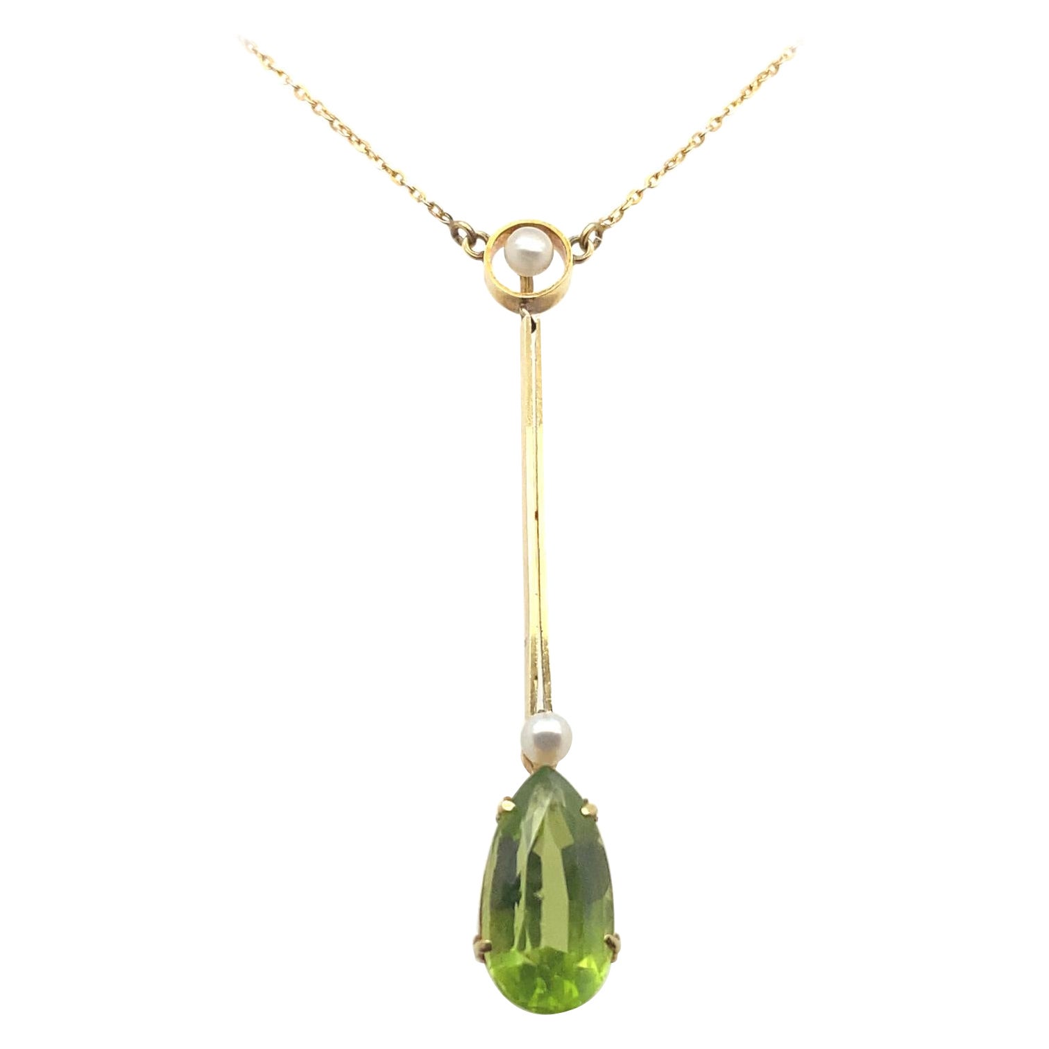 Edwardian Peridot and Pearl Pendant Necklace 15 Karat Yellow Gold For Sale