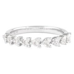 Alexander Beverly Hills, anneau d'éternité demi-éternité en diamants en forme de cœur de 0,74 carat D-F VVS2/VS1 