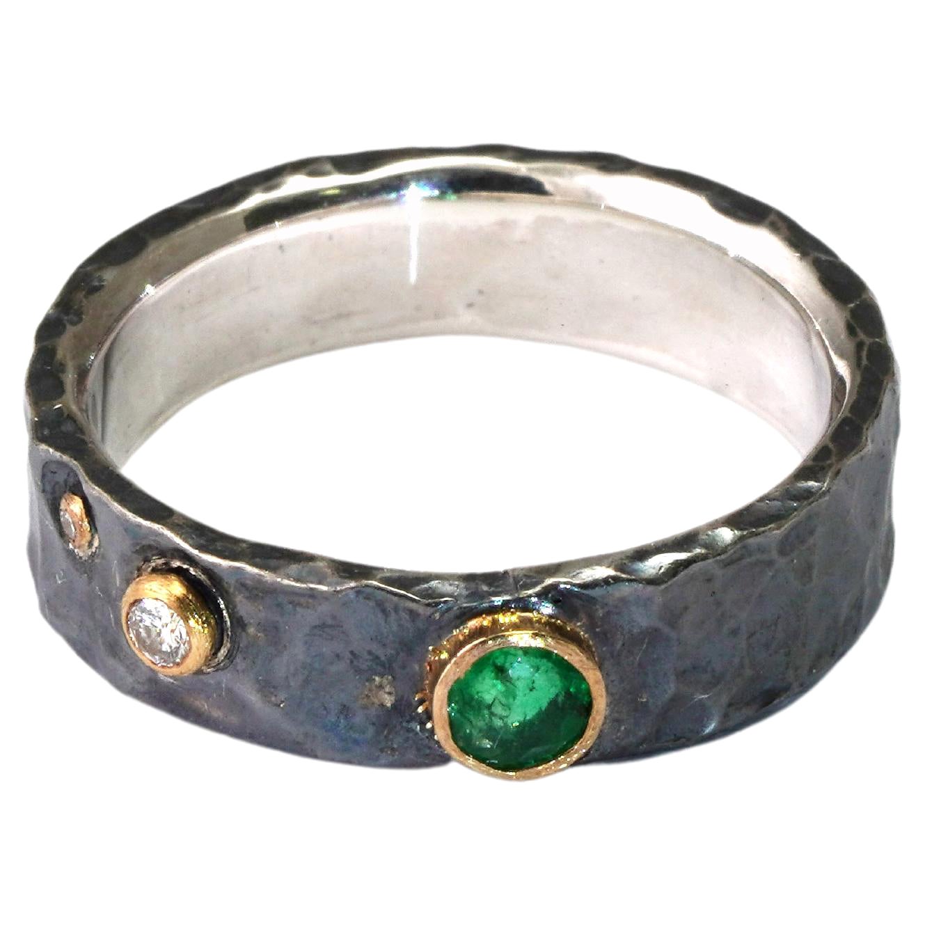 925 Oxidized Silver 22 Karat Yellow Gold Emerald Diamond Ring