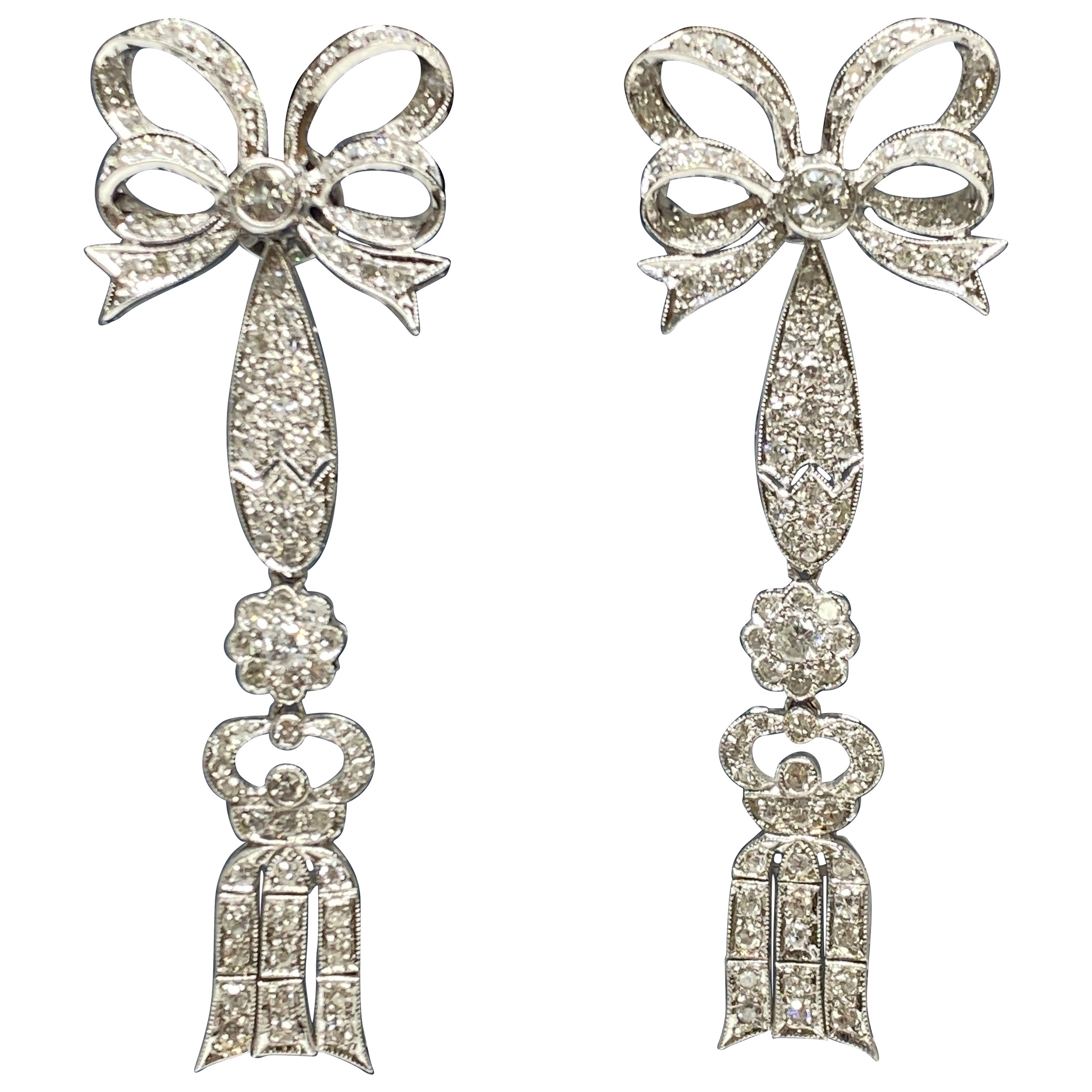 18 Karat Weißgold Diamant Edwardianischer Stil Schleife & Quaste Jacke, Verstärker-Ohrringe  im Angebot