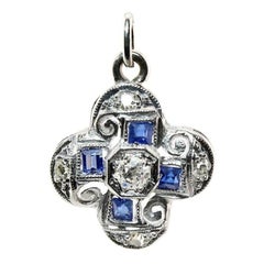 Floral Art Deco Diamant & Saphir Charm in Platin Blume Circa 1920er Jahre