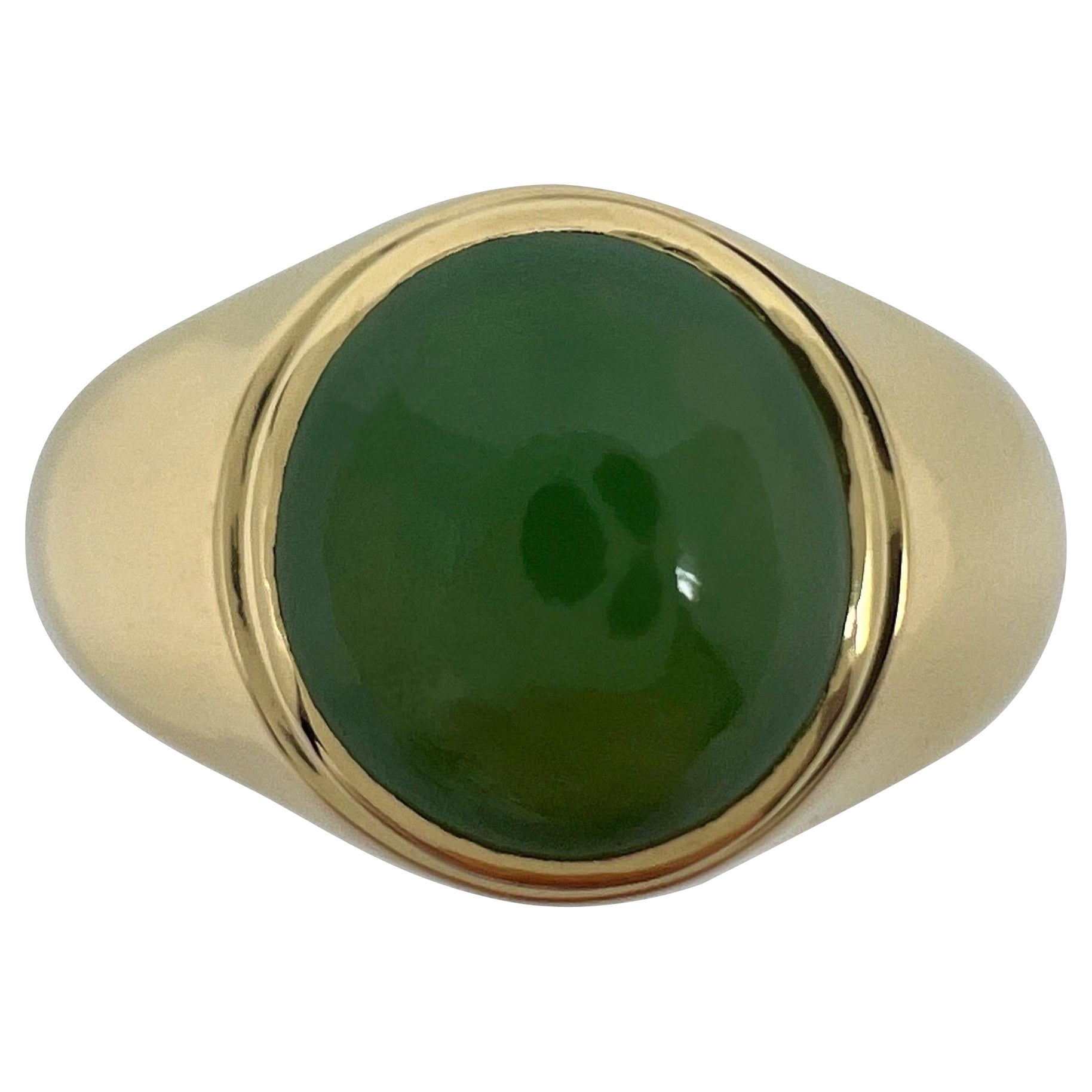 IGI Certified Jadeite A Grade Jade Oval Untreated 18k Yellow Gold Signet Ring For Sale