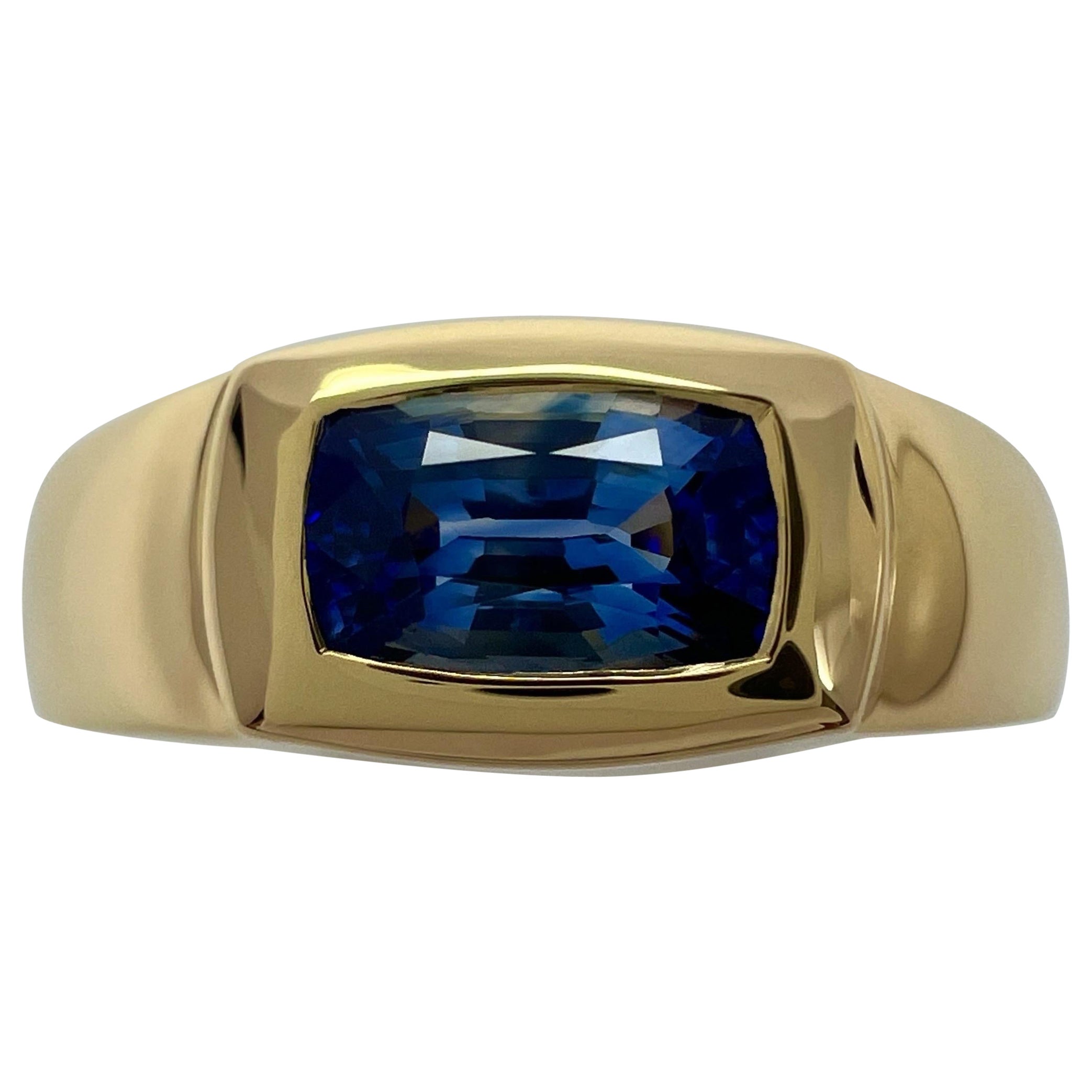 Vivid Cornflower Blue Ceylon Sapphire Cushion Cut 18k Yellow Gold Signet Ring