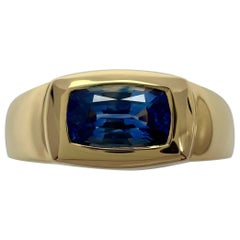 Vivid Cornflower Blue Ceylon Sapphire Cushion Cut 18k Gelbgold Signet Ring