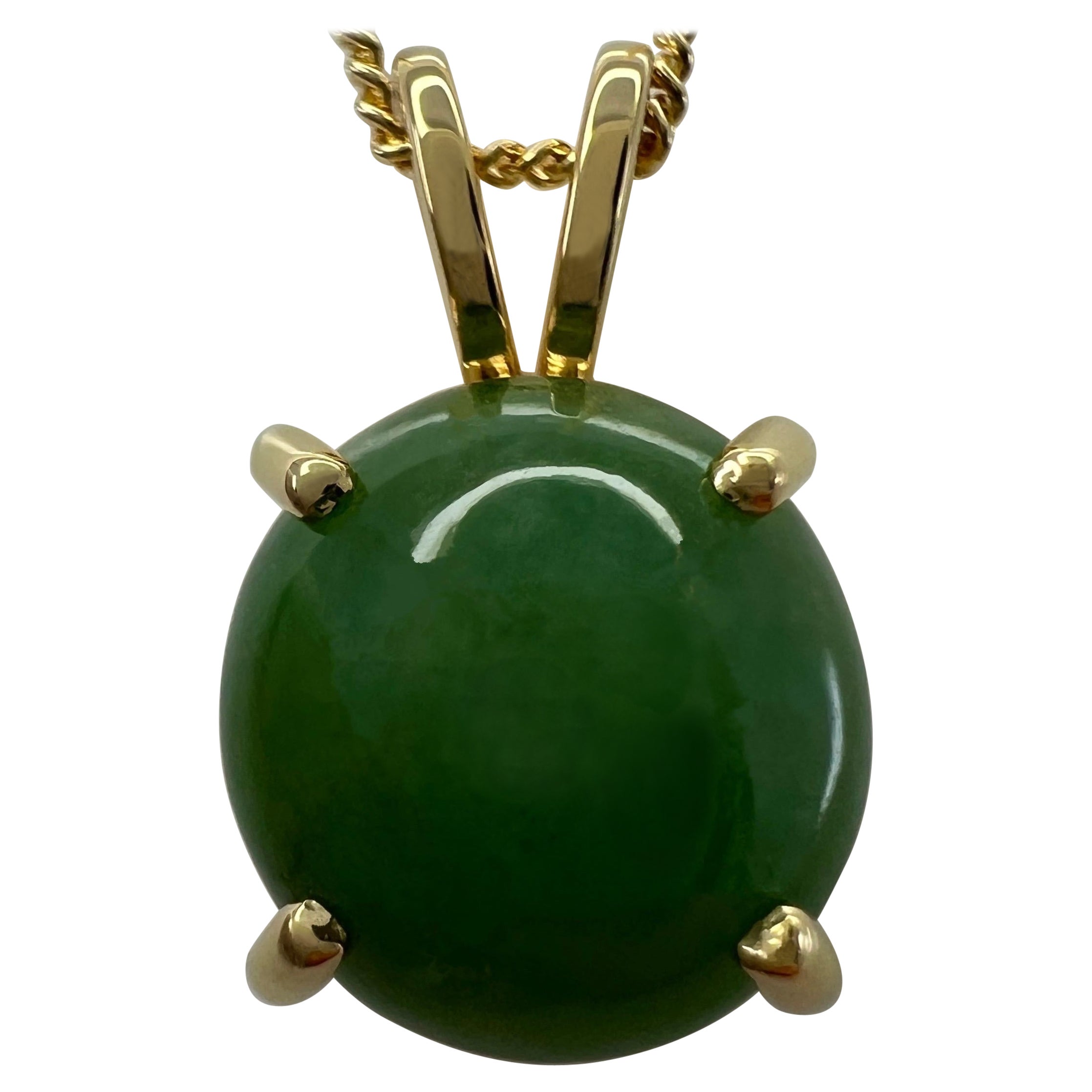 Certified 3.70 Carat Jadeite A-Grade Jade Fine Green Untreated 18k Gold Pendant For Sale