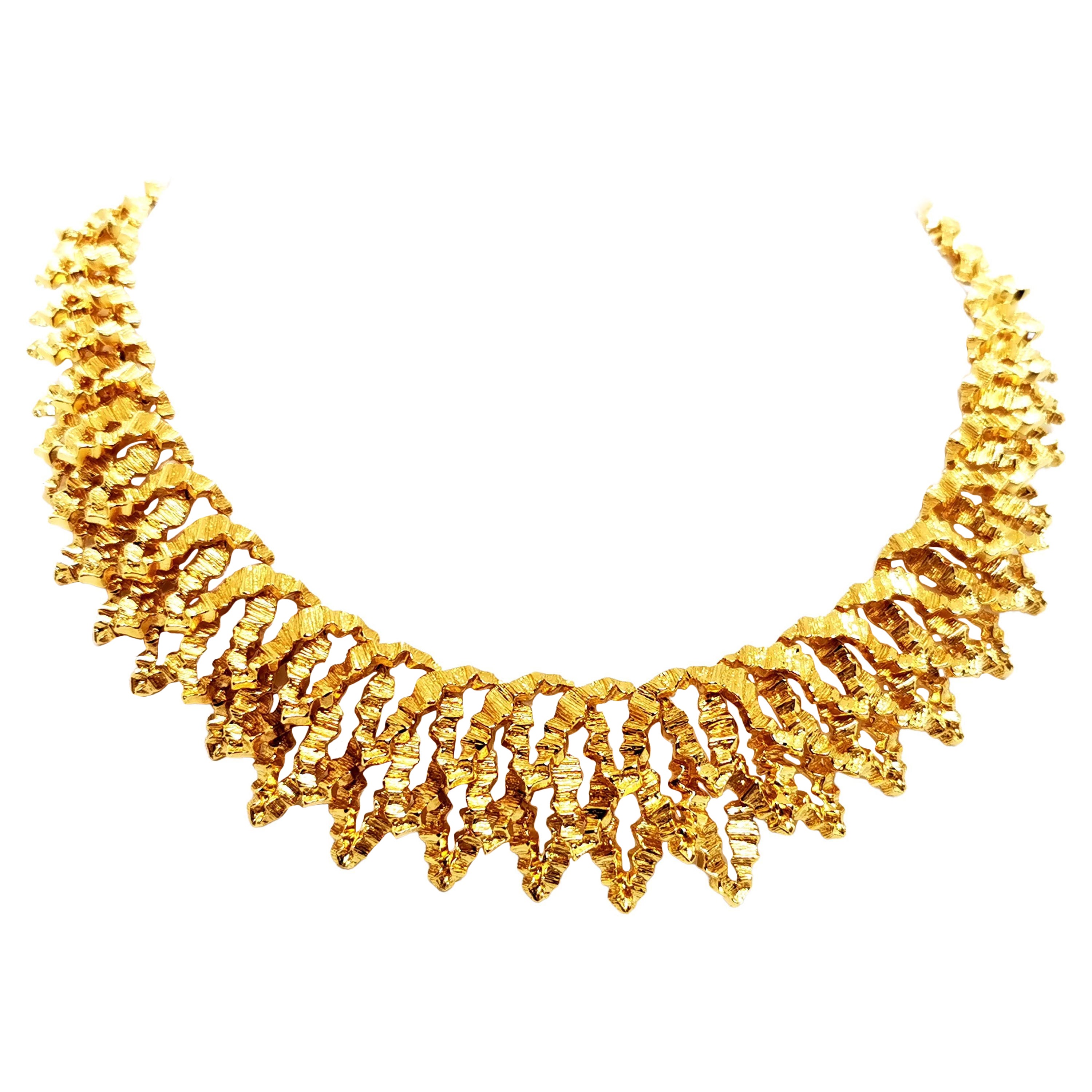 Chaumet Vintage Necklace Yellow Gold For Sale