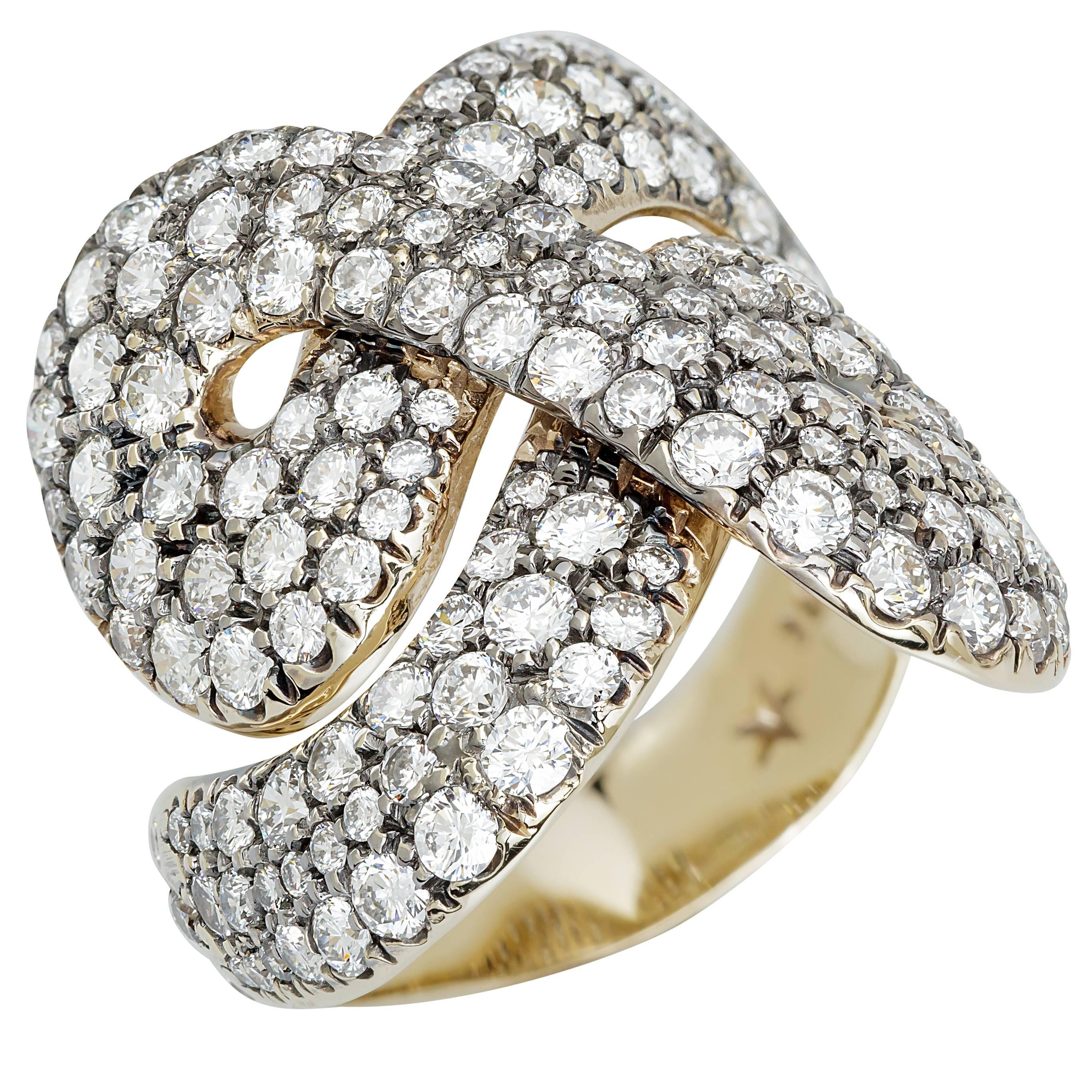H. Stern Celtic Dunes 2.97 Carat Diamonds Noble Gold Ring For Sale