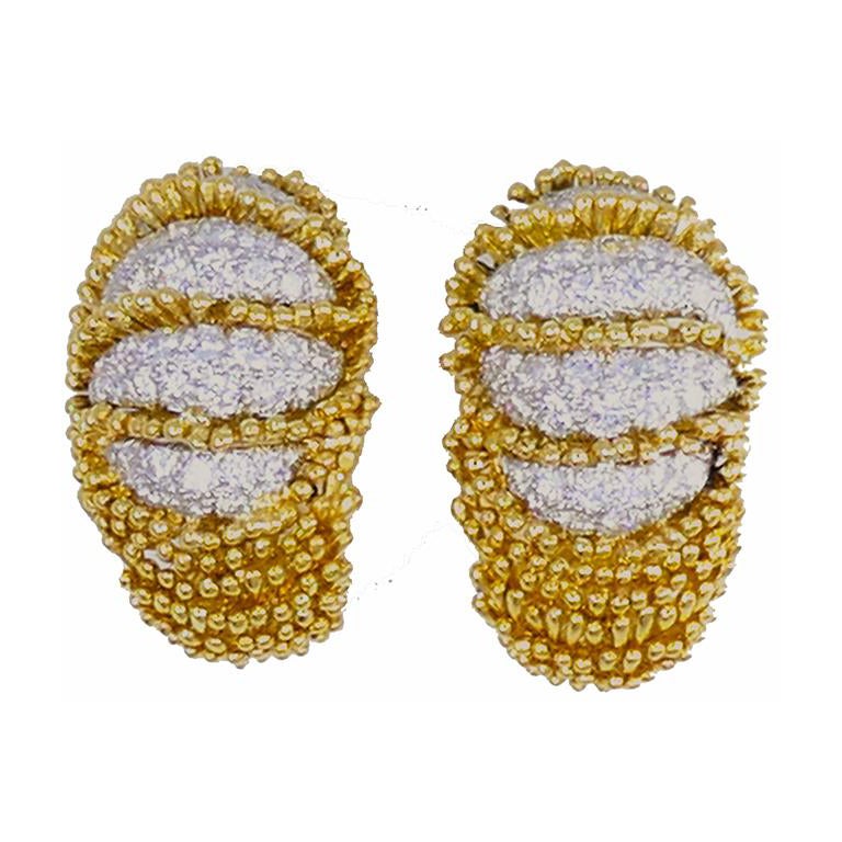 David Webb Diamond Earrings 18k Gold Certificate of Authenticity Estate Jewelry For Sale
