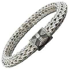 John Hardy Sterling Silver Triangular Woven Chain Bracelet Dot Pattern Clasp
