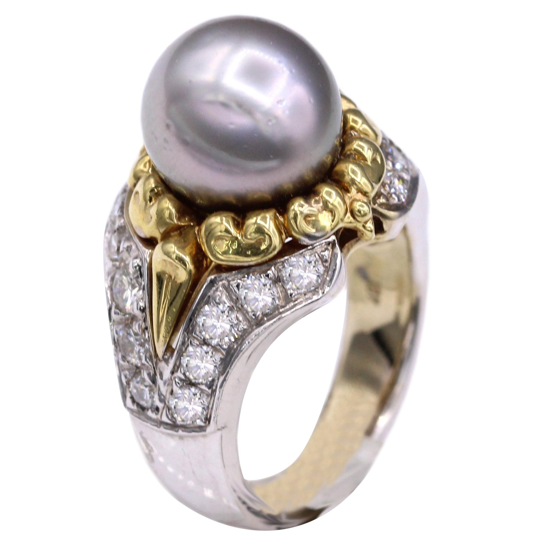 Tahitian Vintage Pearl Ring Pearl and Diamond Ring 18 Karat Gold Two-Tone