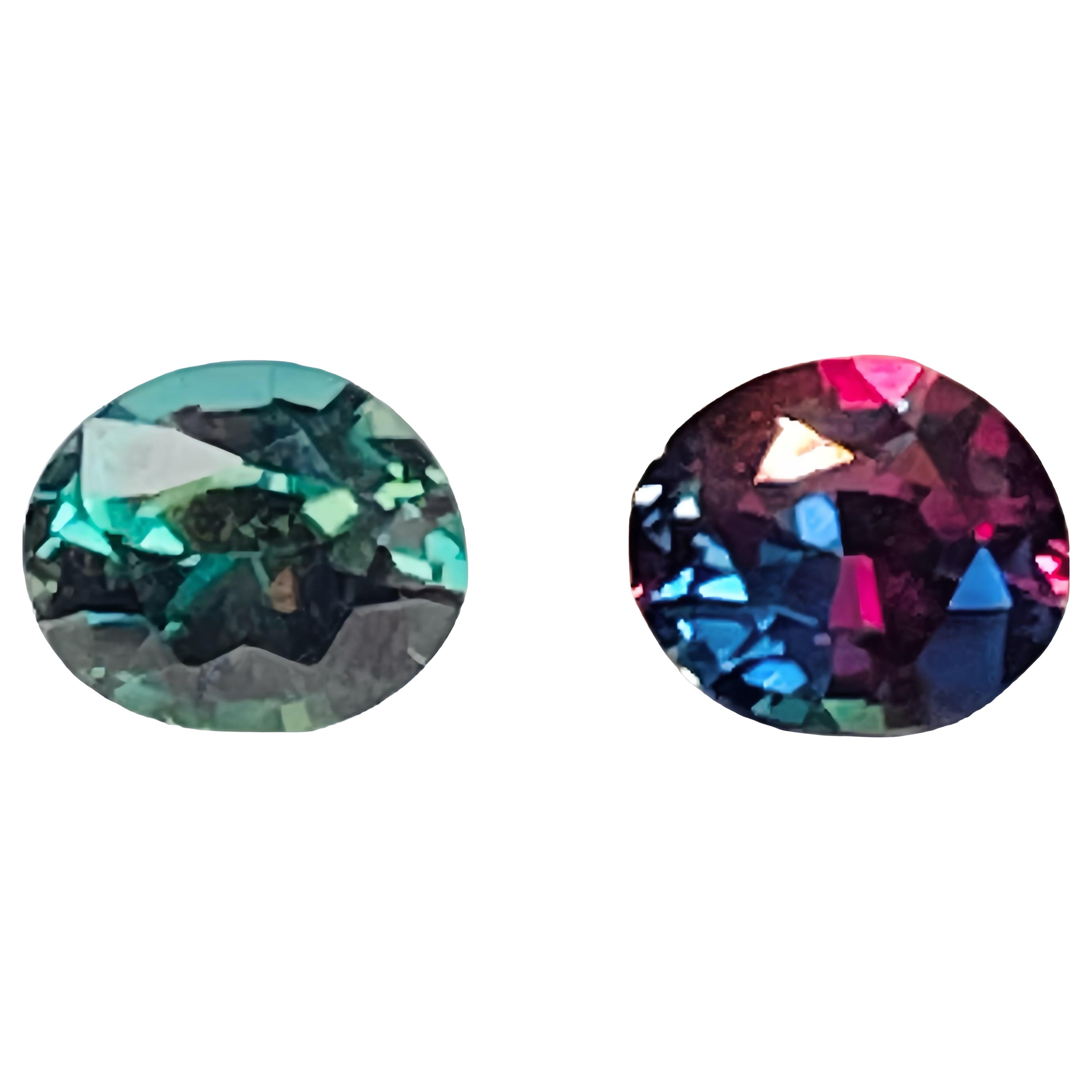Alexandrite 0.24ct deep green to pinkish color change rare gemstone For Sale