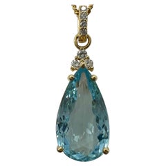 2.50ct Blue Aquamarine & Diamond Pear Cut 18k Yellow Gold Pendant Necklace