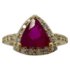 Used Certified 1.02ct No Heat Triangle Cut Ruby Diamond 18k Yellow Gold Cluster Ring