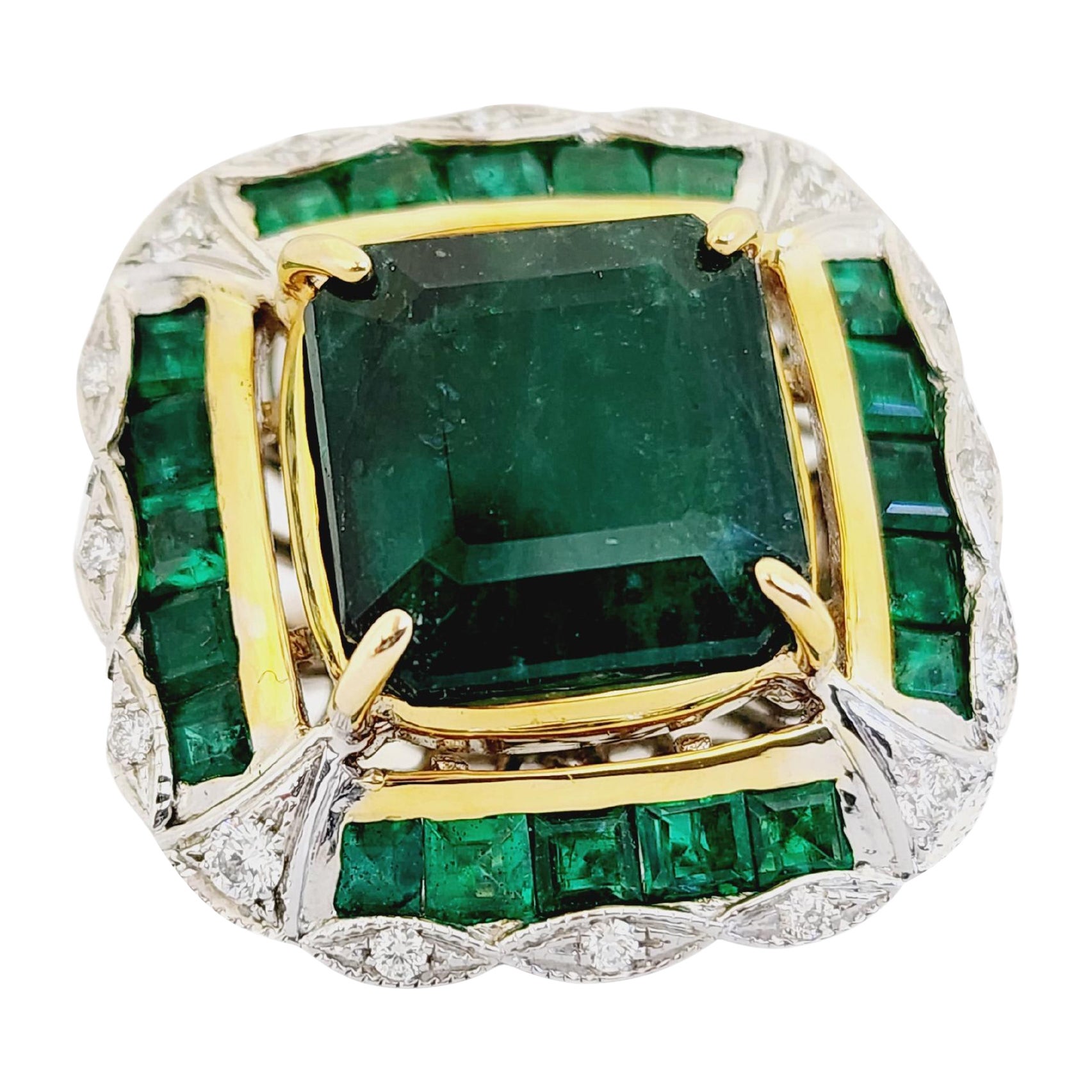 17.46 Carats Natural Emerald White Gold Diamond Ring 18 Karat For Sale