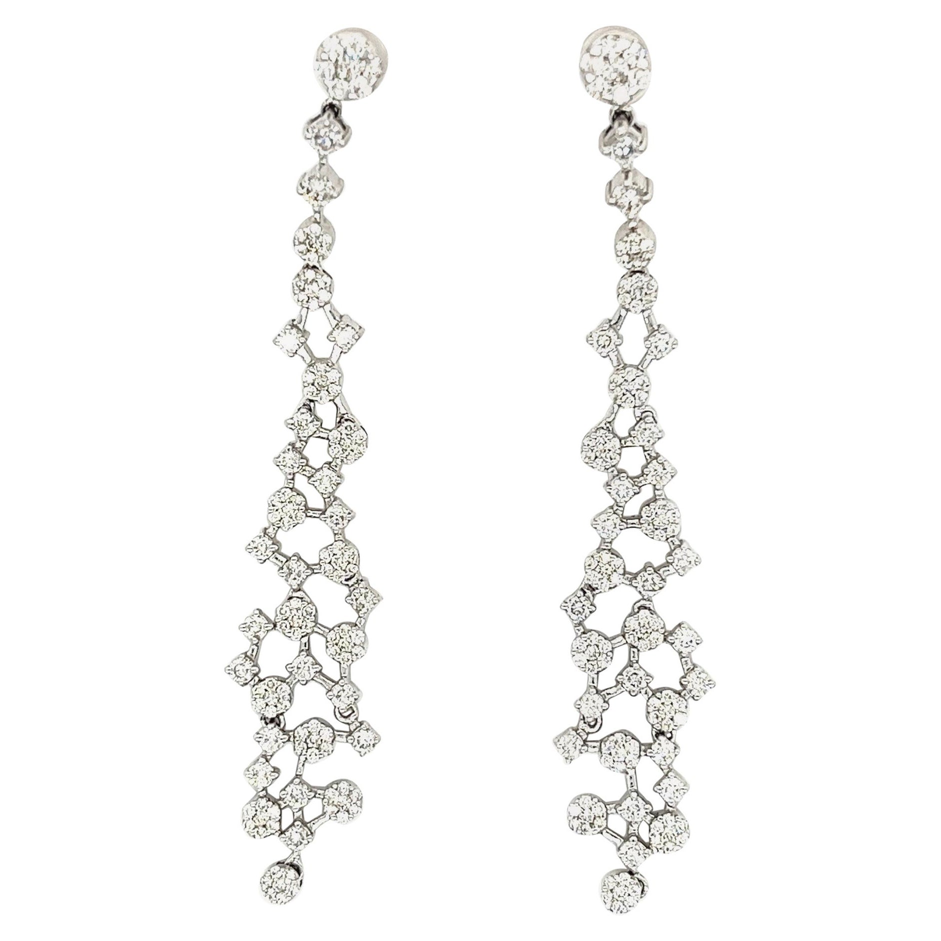 18K White Gold Drop Earrings with Diamonds For Sale