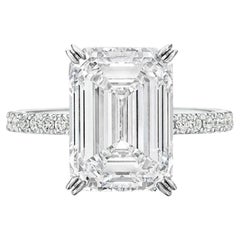 GIA Certified 3 Carat Internally Flawless Clarity Emerald Diamond with pavè