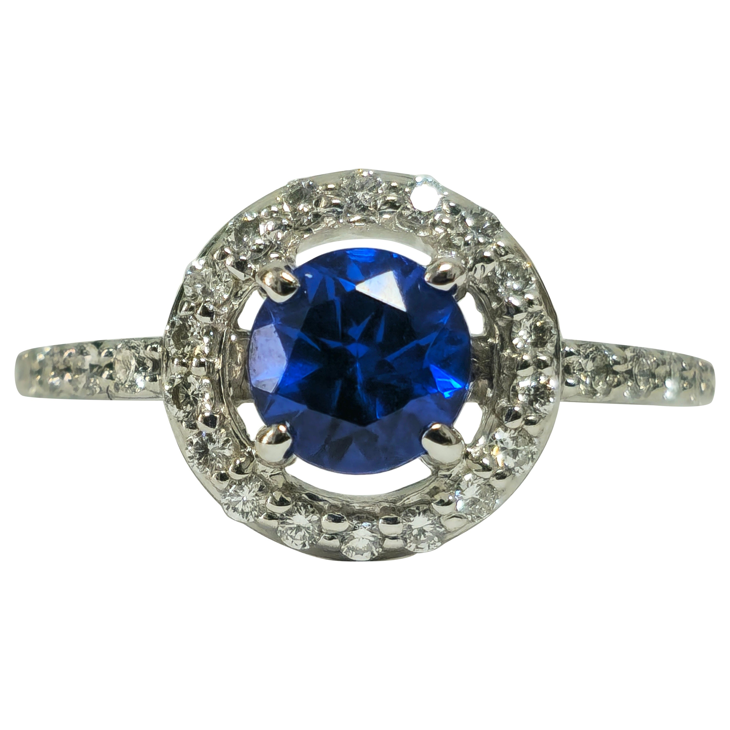 Bague vintage en saphir bleu et diamants pour femmes