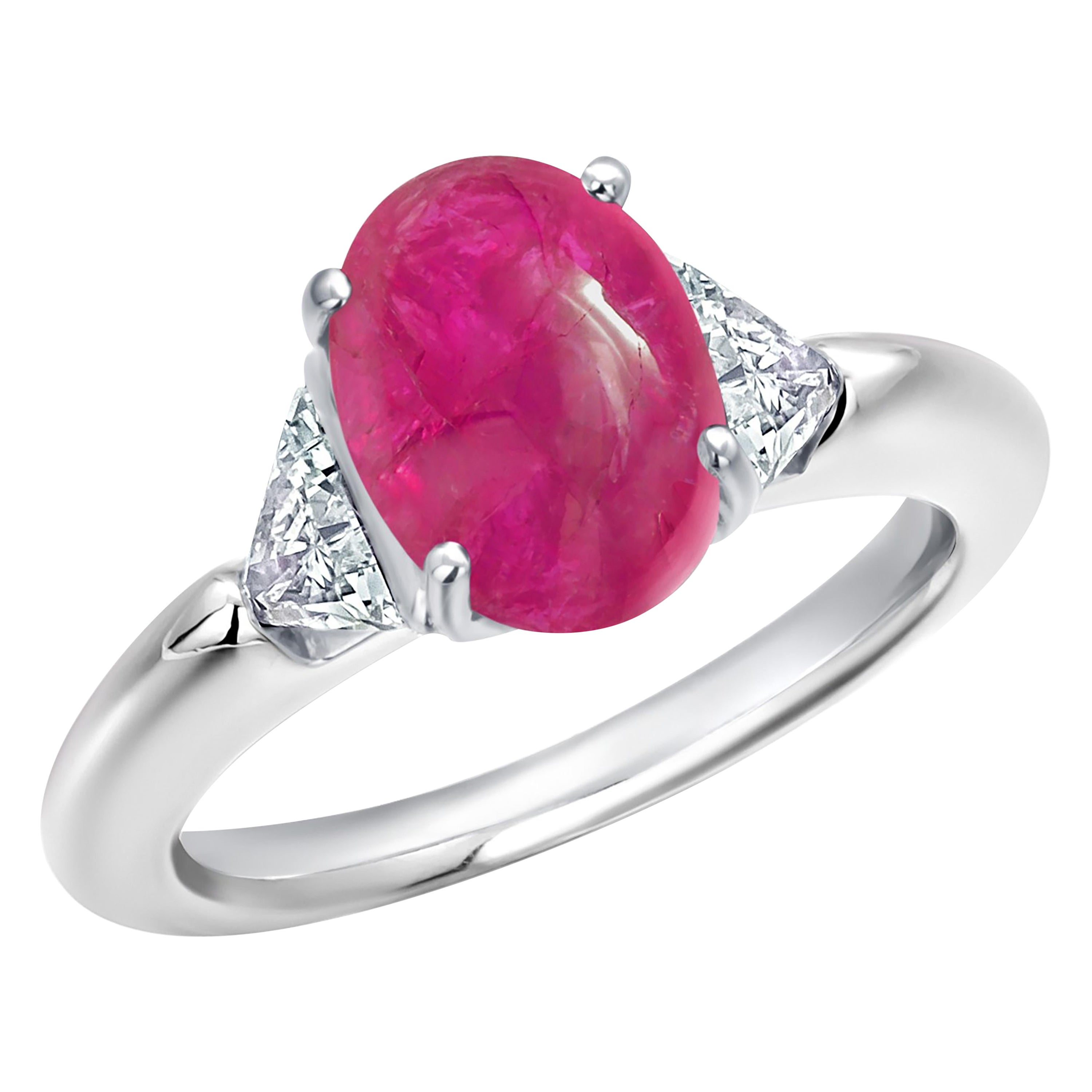 Bague de fiançailles vintage triangle diamant cabochon rubis de Birmanie 4,10 carats en vente