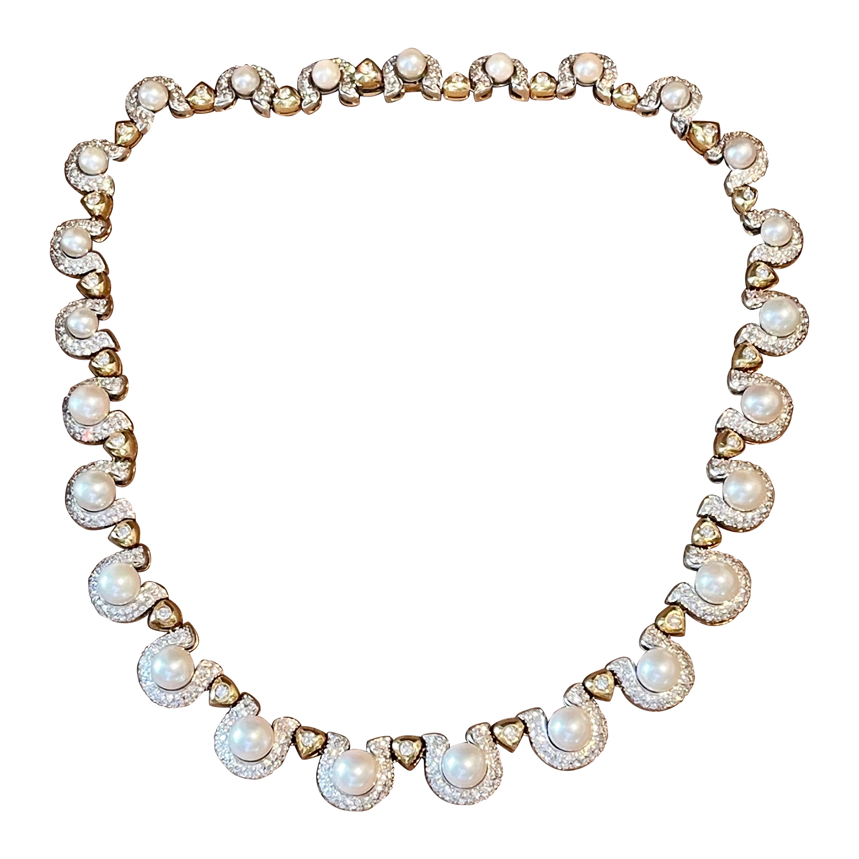 Elegant italian 18 K yellow white Gold Pearl Diamond necklace For Sale