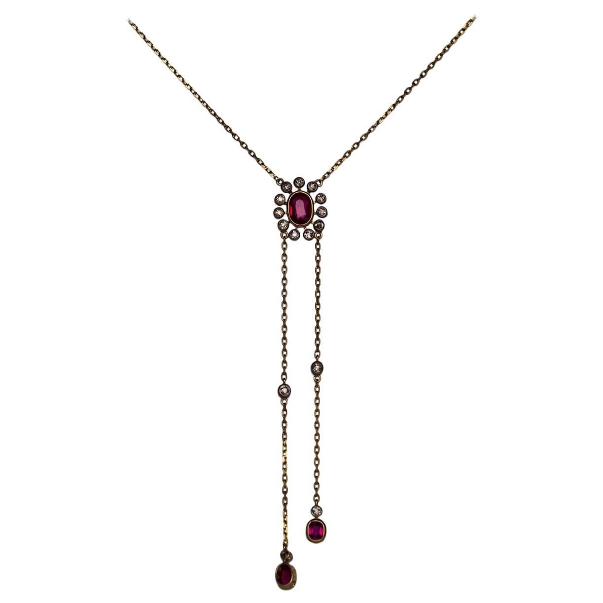 Collar victoriano de oro con diamantes y rubíes sintéticos de la década de 1890