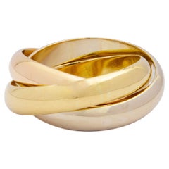 Vintage Les Must de Cartier Trinity Ring in 18 Karat Tri Coloured Gold