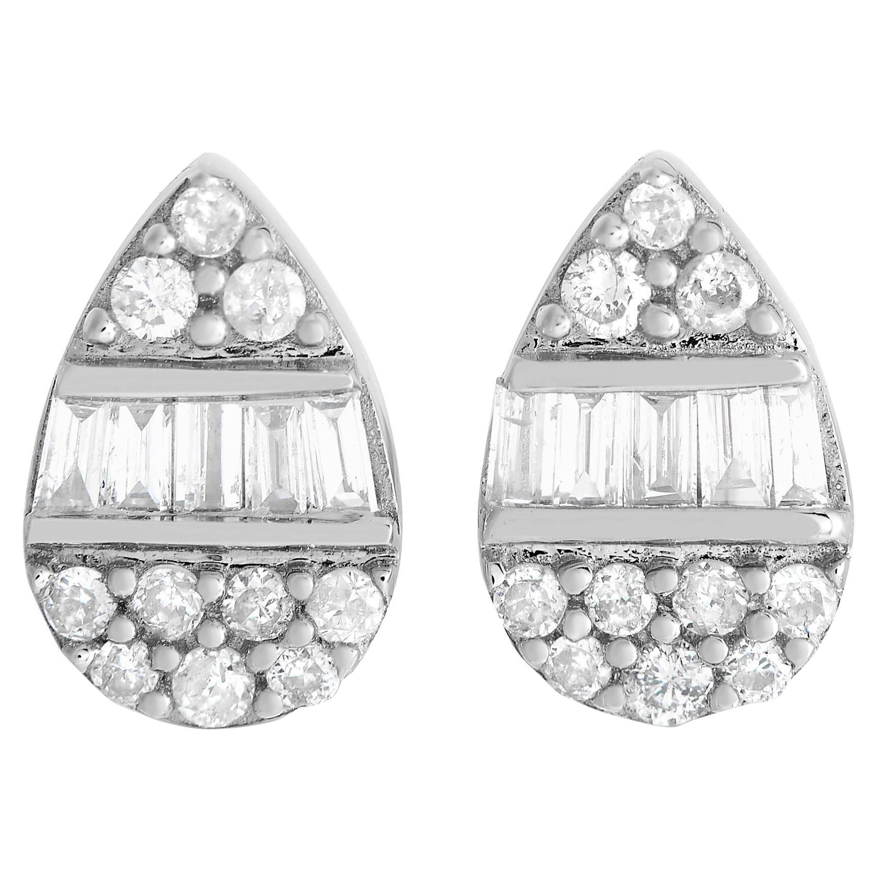 14K White Gold 0.18ct Diamond Cluster Pear Earrings For Sale