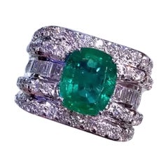 AIG Certified 4.50 Carat Zambian Emerald  2.30 Ct Diamonds 18k Gold Ring