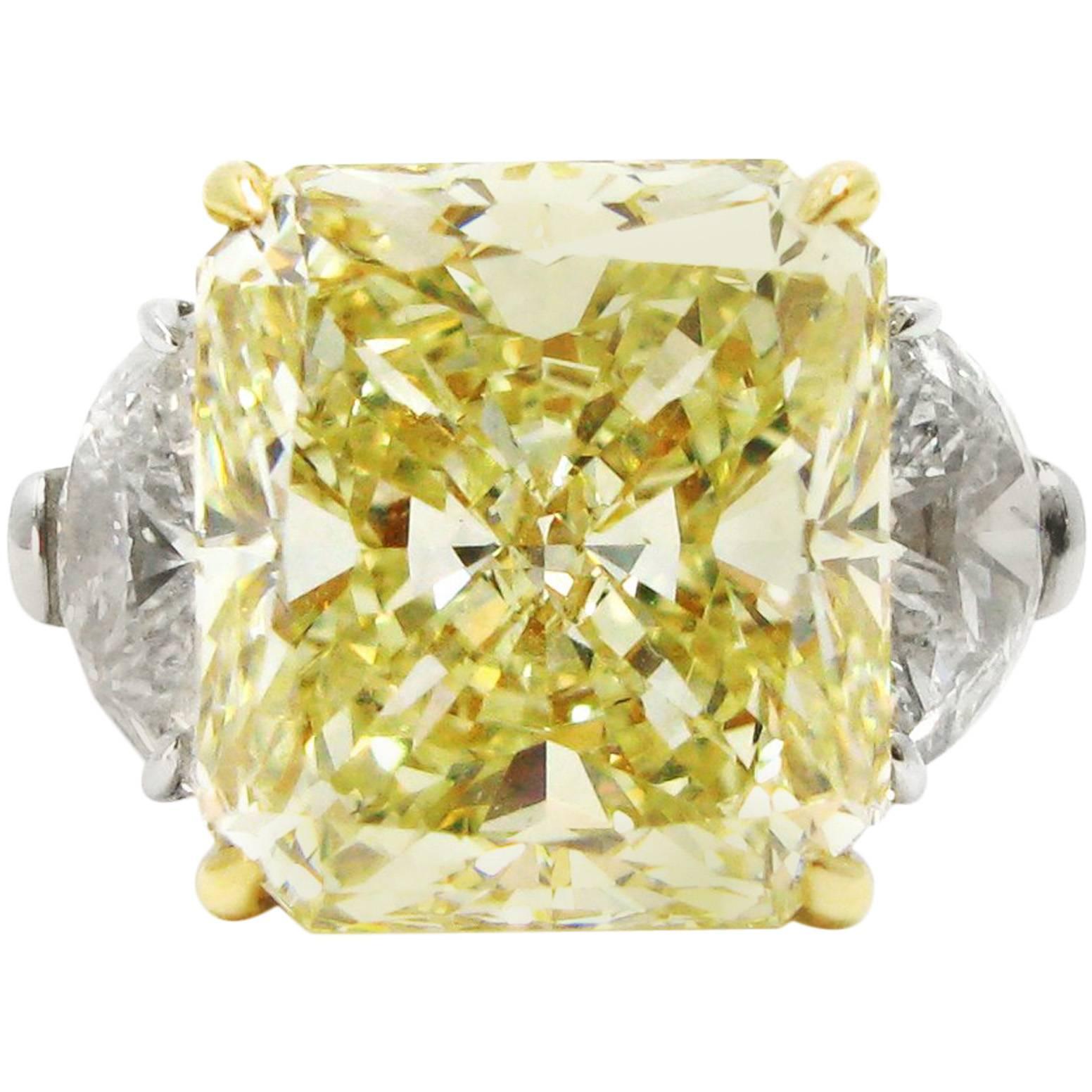 Harry Winston 10.01 Carat GIA Fancy Yellow Radiant Cut Diamond Ring at ...