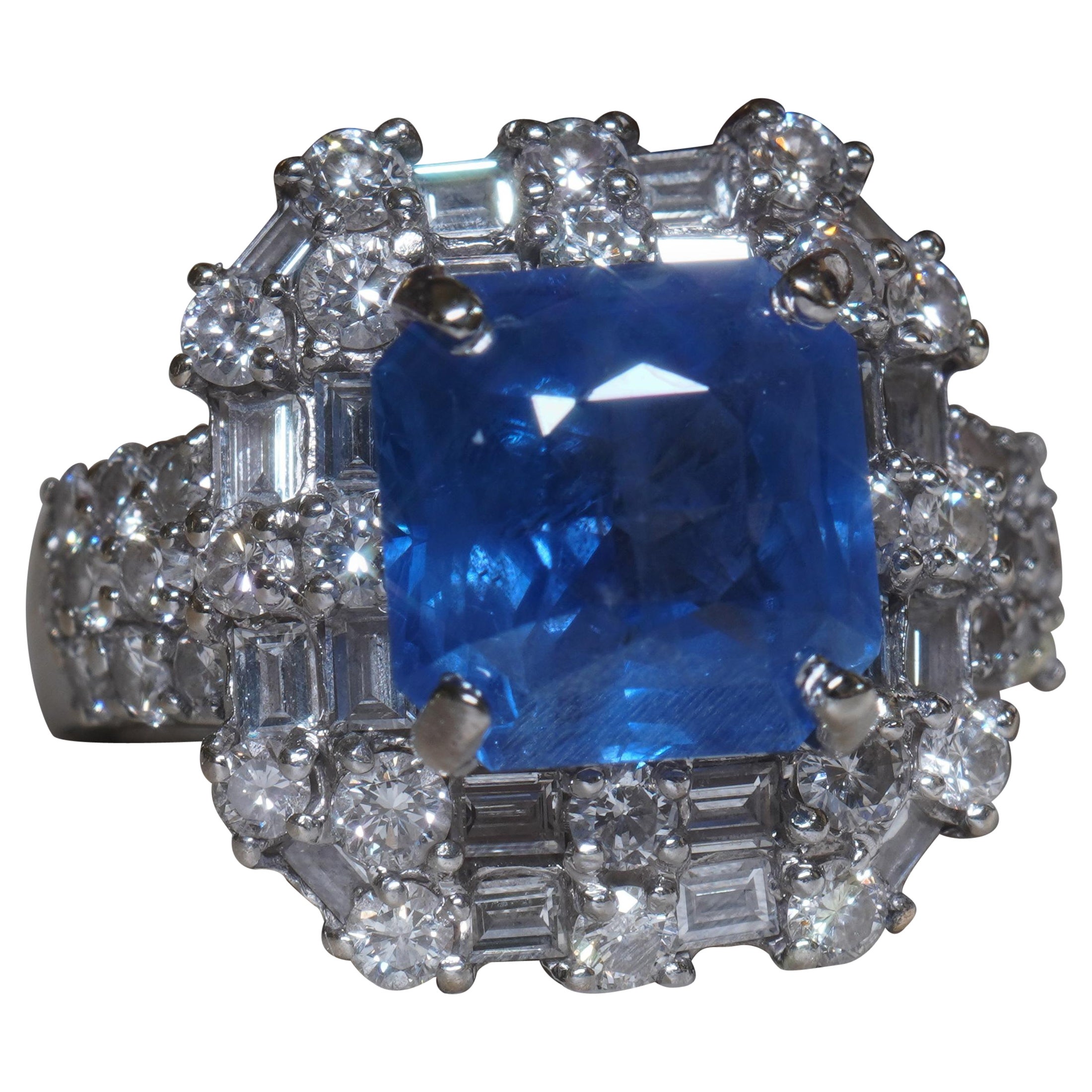 Bague vintage VS fine 9,34 carats avec saphir bleu du Sri Lanka non chauffé et diamant 18 carats certifié GIA en vente