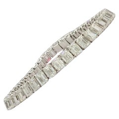 Bracelet tennis en or blanc 18 carats avec diamants blancs taille émeraude certifiés GIA