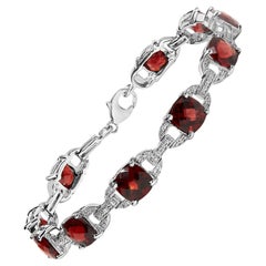 Bracelet tennis à maillons en argent sterling avec grenat rouge coussin et diamants