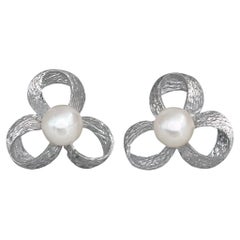 Modern 18 Karat White Gold Floral Design Pearl Stud Earrings