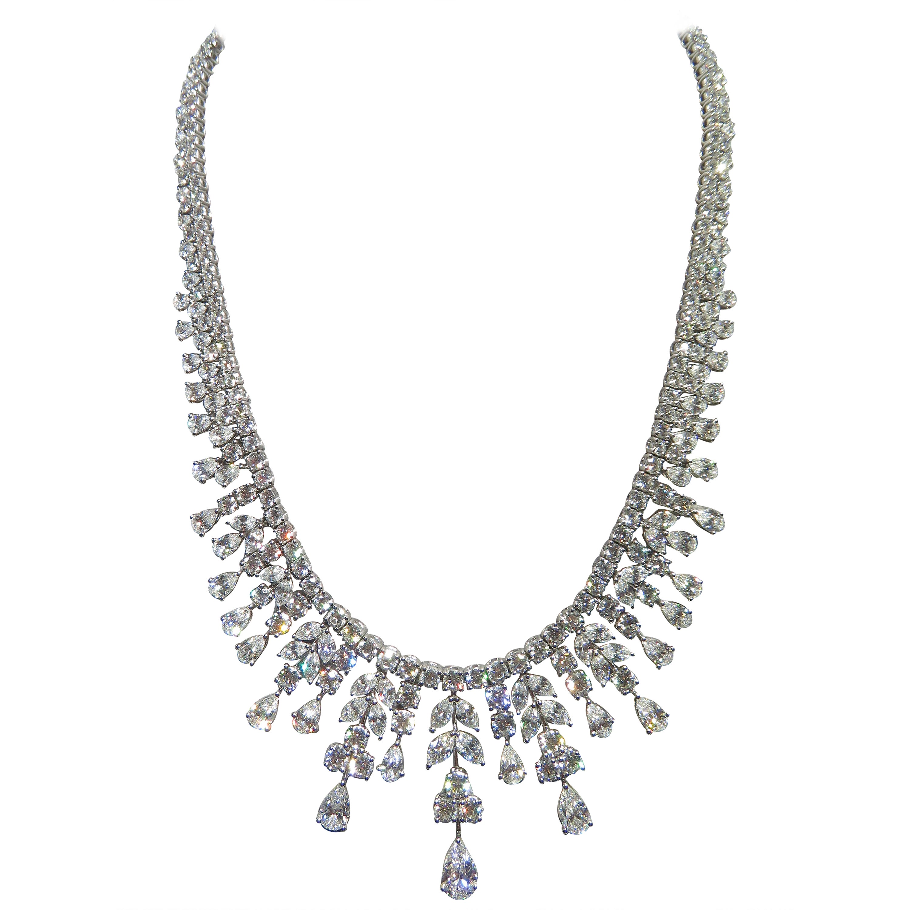 NWT $395, 000 Magnificent 44CT GAL Certified Winston Style Diamond Necklace For Sale