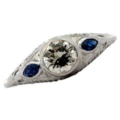 Vintage Art Deco Diamond 18 Karat White Gold Filigree Engagement Ring