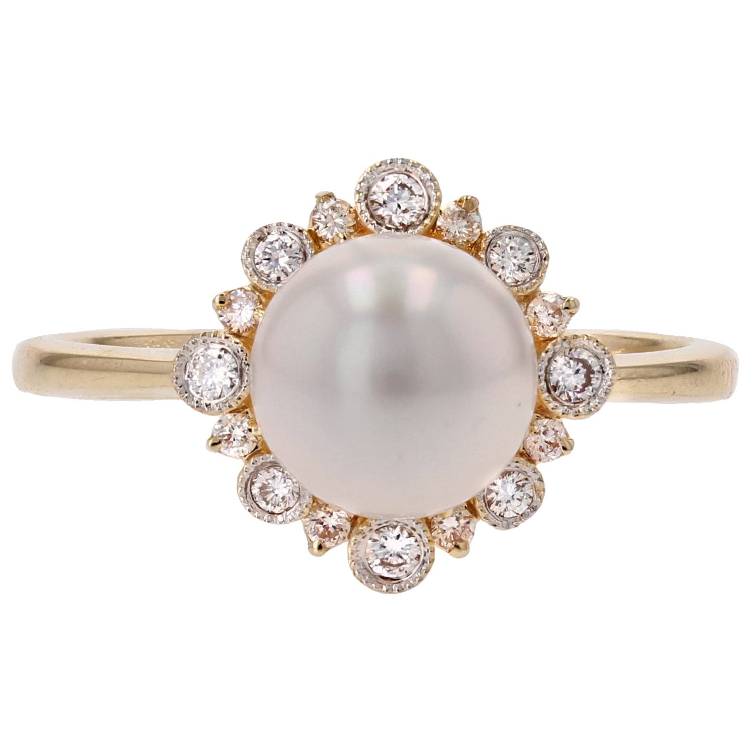 Modern Diamonds Akoya Cultured Pearl 18 Karat Yellow Gold Ring