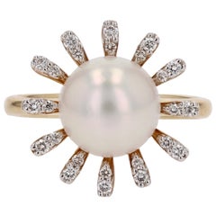 Modern Diamonds Akoya Cultured Pearl 18 Karat Yellow Gold Flake Ring
