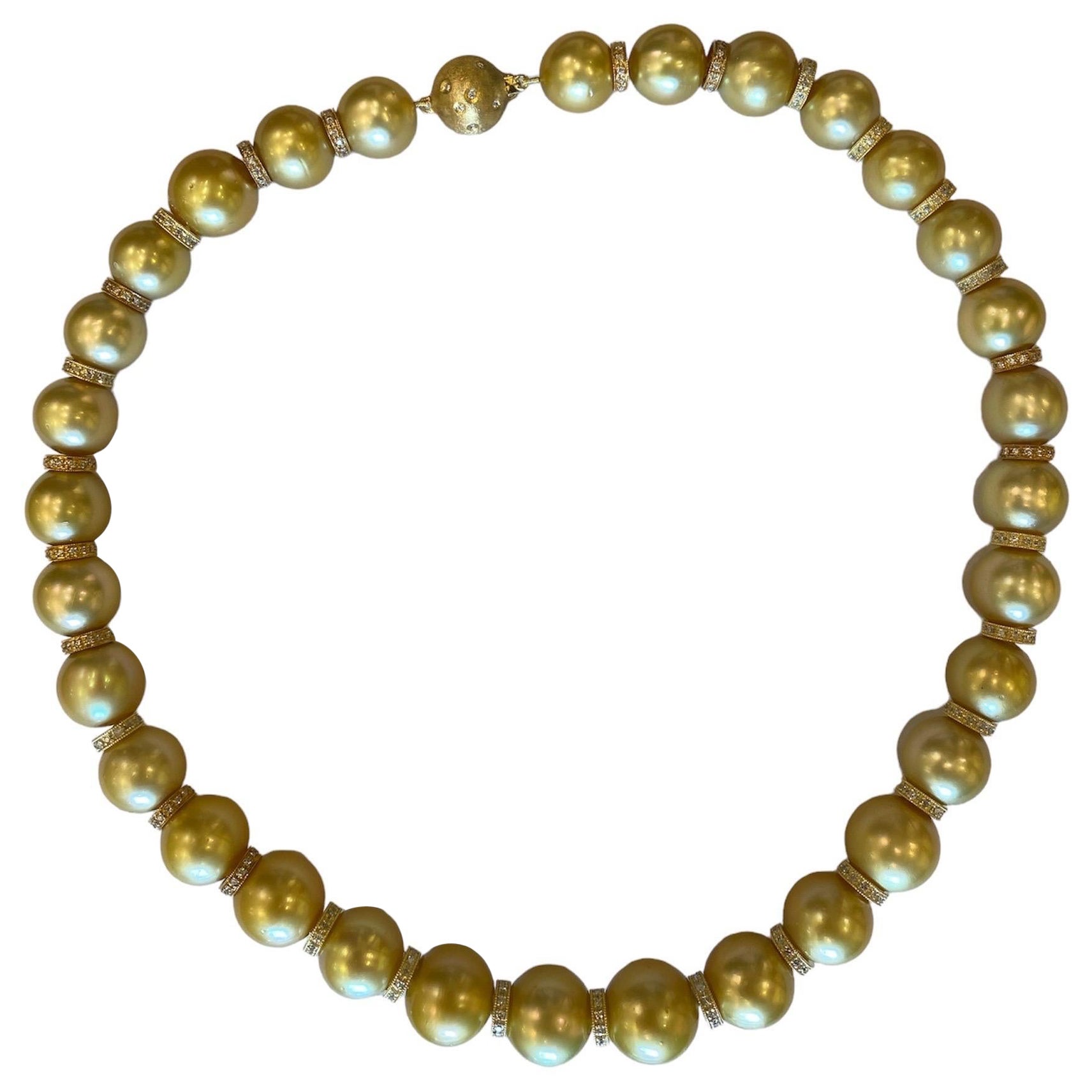 Collier de perles des mers du Sud doré avec diamants et or 