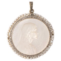 Regina Caeli Mother-of-Pearl Diamond and Pearl White Gold Pendant