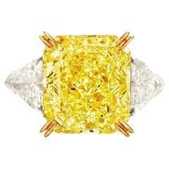 GIA-zertifizierter 12 Karat ausgefallener gelber Fancy-Diamantring mit Trillion