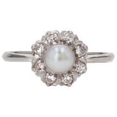 Retro French 1970s Cultured Pearl Diamonds 18 Karat White Gold Daisy Ring