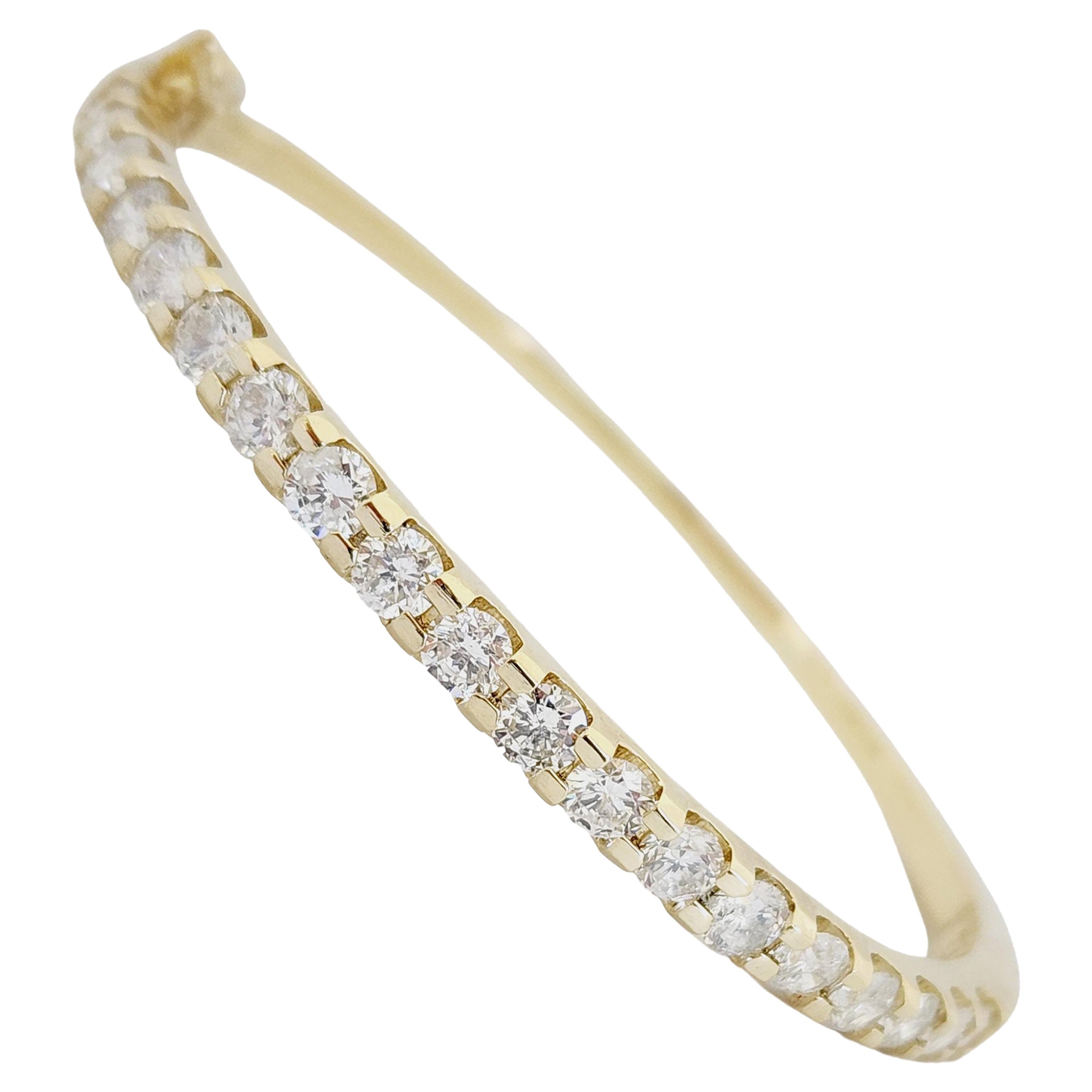 3.88 Carat Flexible Bangle Yellow Gold 14 Karat Bracelet For Sale